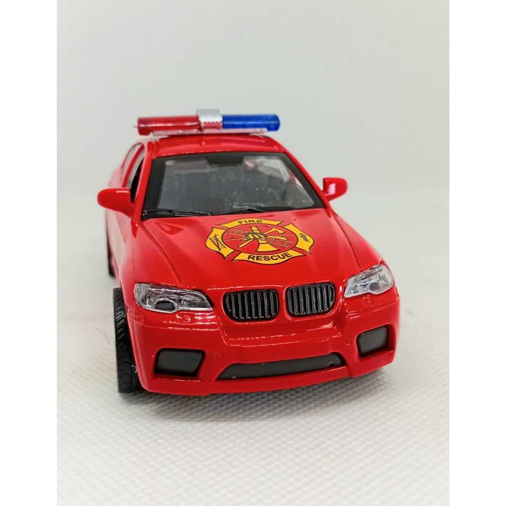 Miniatura Carrinho Metal 1/36 BMW X6 Bombeiro Ou Ambulancia Abre As Portas