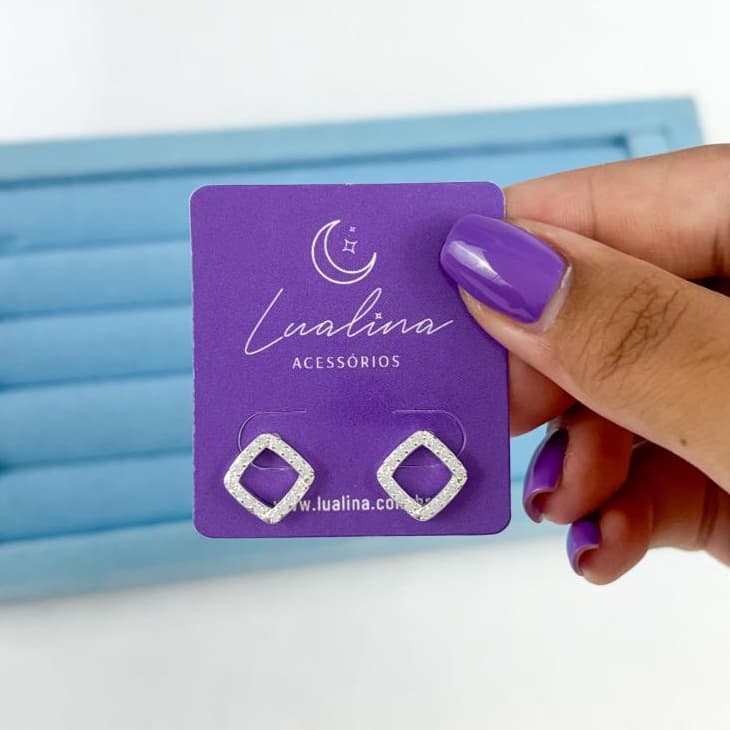 Brinco Quadrado Cravejado - Banhado a Prata - Brilhoso com Zircônias Minimalista e Delicado