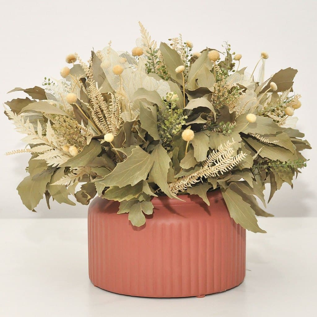 Arranjo De Flores Secas Em Vaso Cerâmico Para Decoração