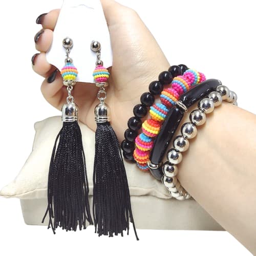 Brinco Franja e Mix de Pulseiras