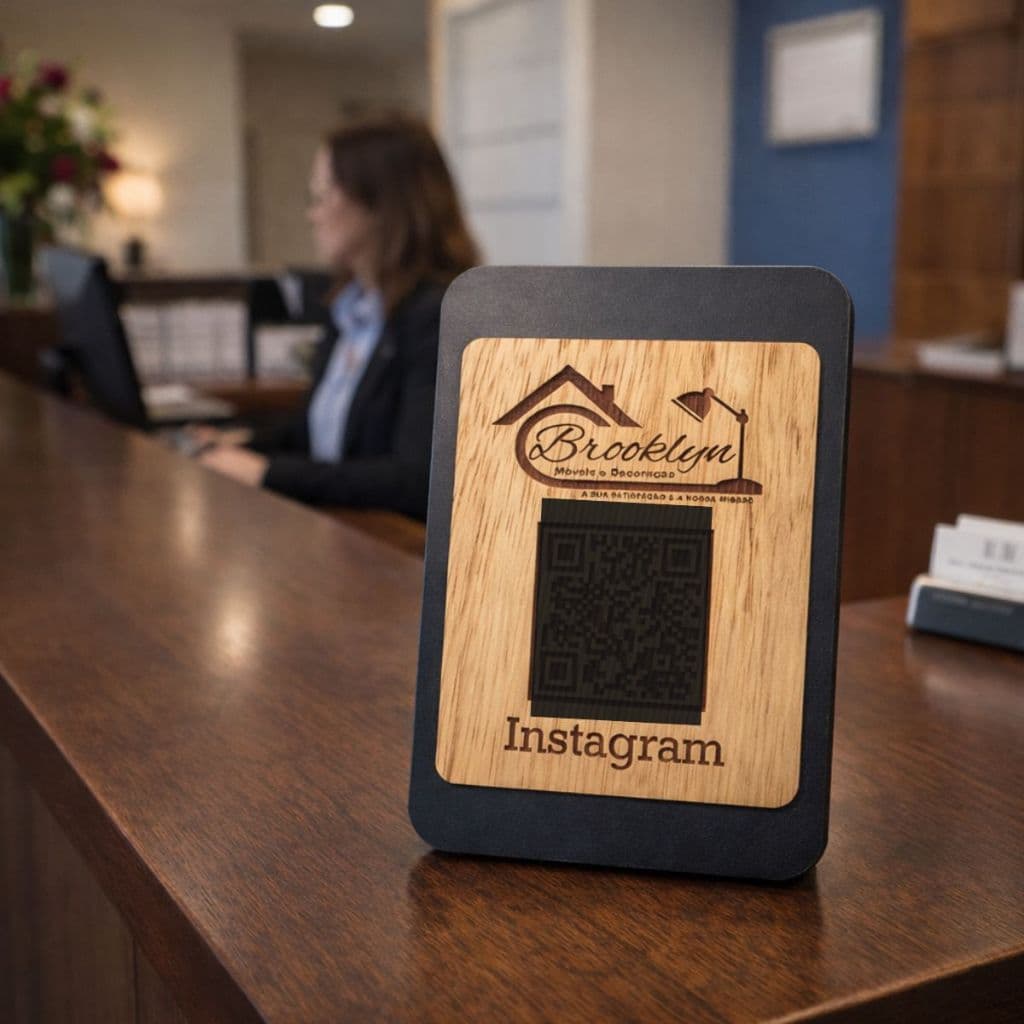 Placa Instagram QrCode Personalizada Mdf Laser Display Mesa Balcão Recepção Clínica Log Empresa Loja