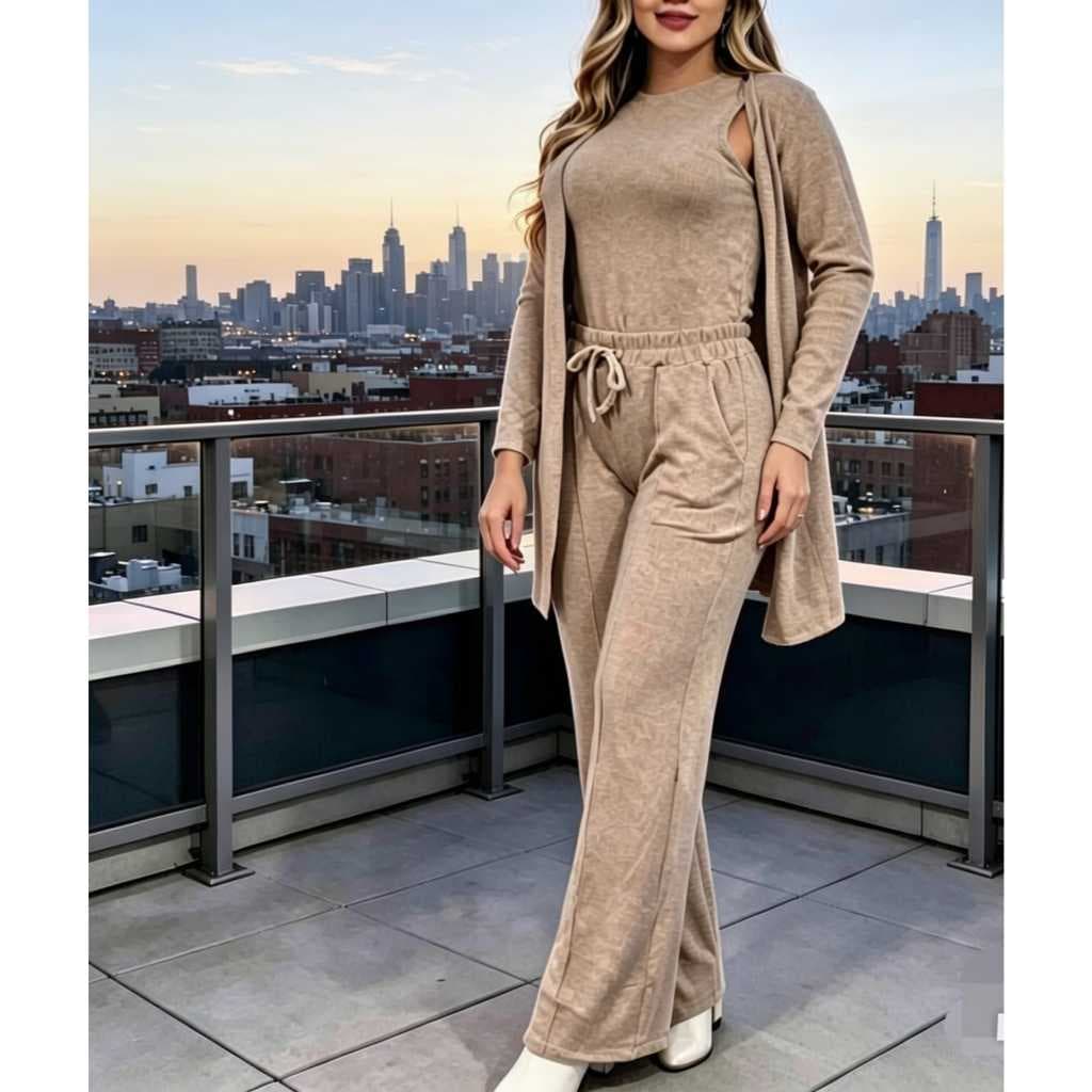 CONJUNTO FEMENINO TRIO  EM LANCINHA PARA INVERNO -3 PECAS REGATA CARDIGBA E CALCA PANTALONA