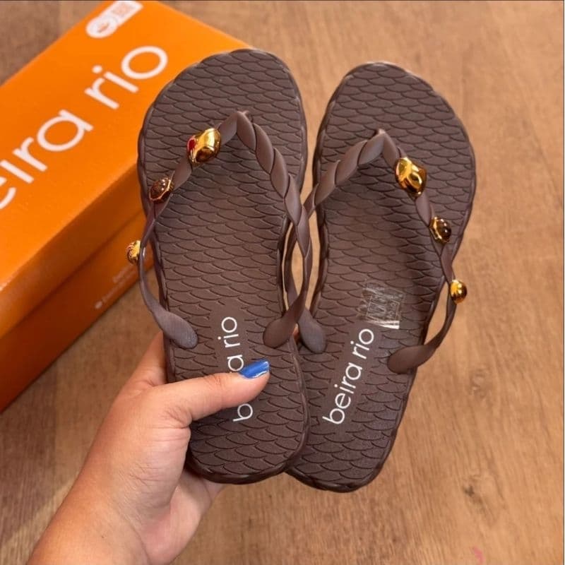 Chinelo Beira Rio Feminina Dedo detalhe em pedrarias Papete Macia Confortável impermeável Original Lançamento