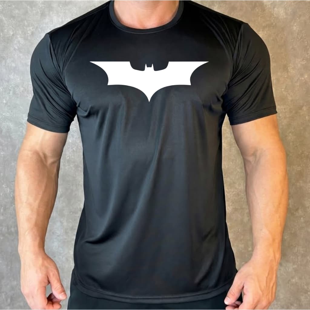 Camiseta Compressão Batman Dry Fit Anti Odor Proteção UV 50+ Rash Guard Academia Treino Fitness Manga Curta Morcego