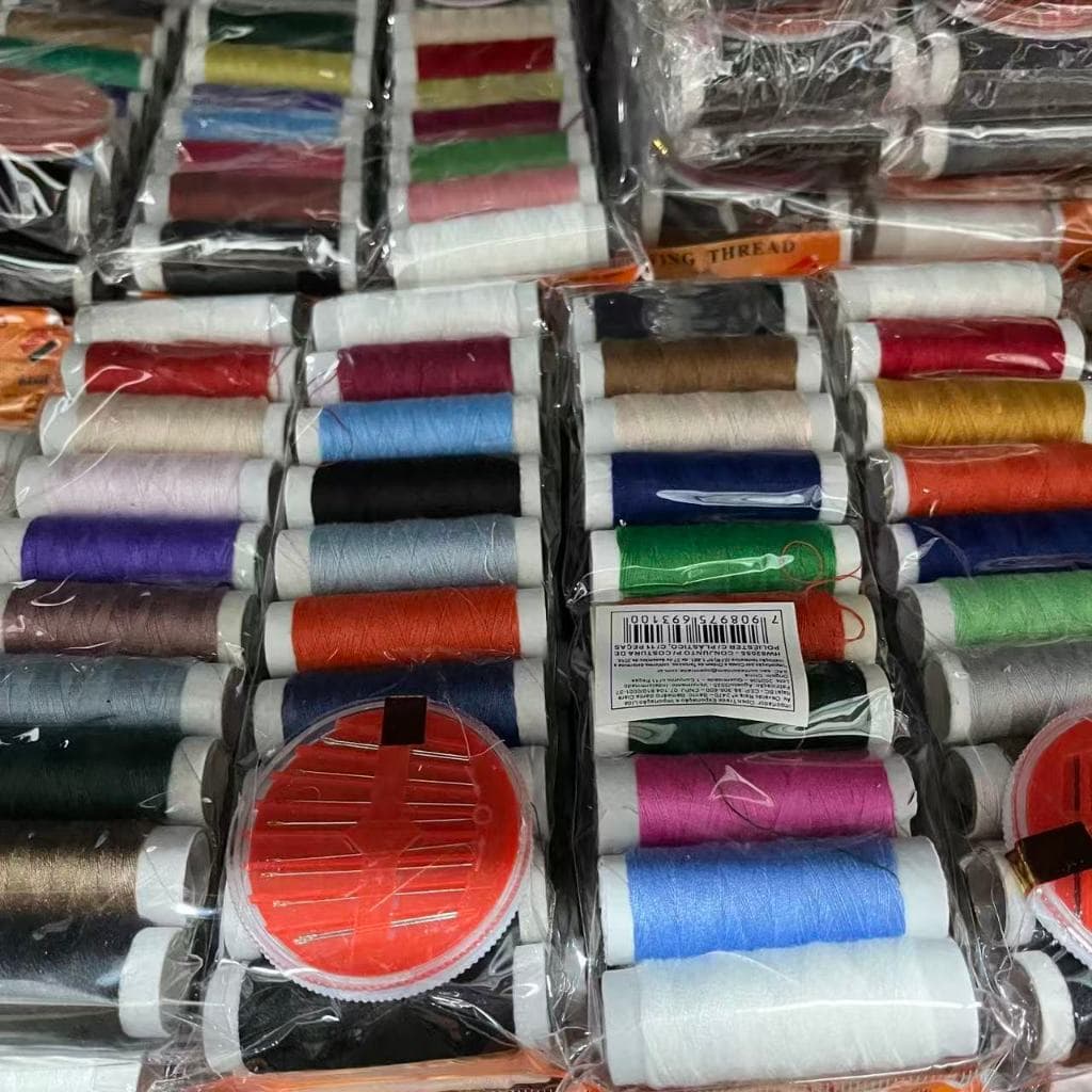 KIT10cor Agulha e linha, compacto e portátil