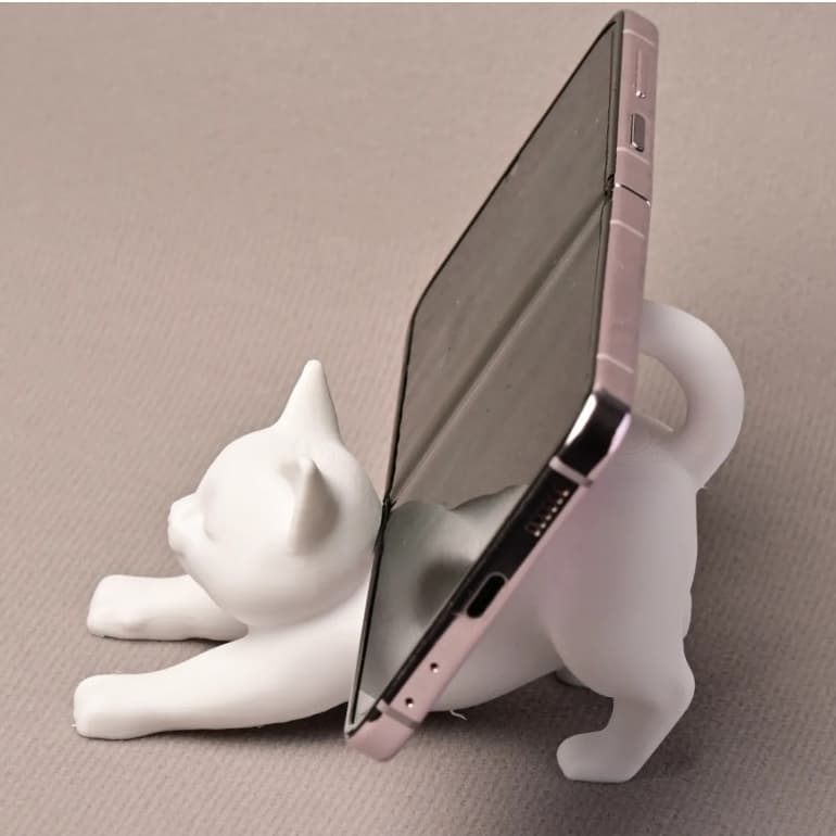 Suporte para Celular Gato Preto Decorativo – Organizador de Mesa para Smartphone com Design Criativo e Funcional
