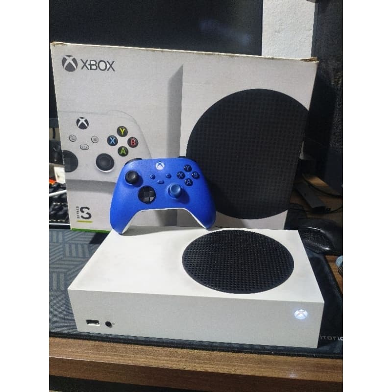 Xbox Series S 512GB - Excelente Estado, Controle Azul Acompanha Cabo HDMI e Energia