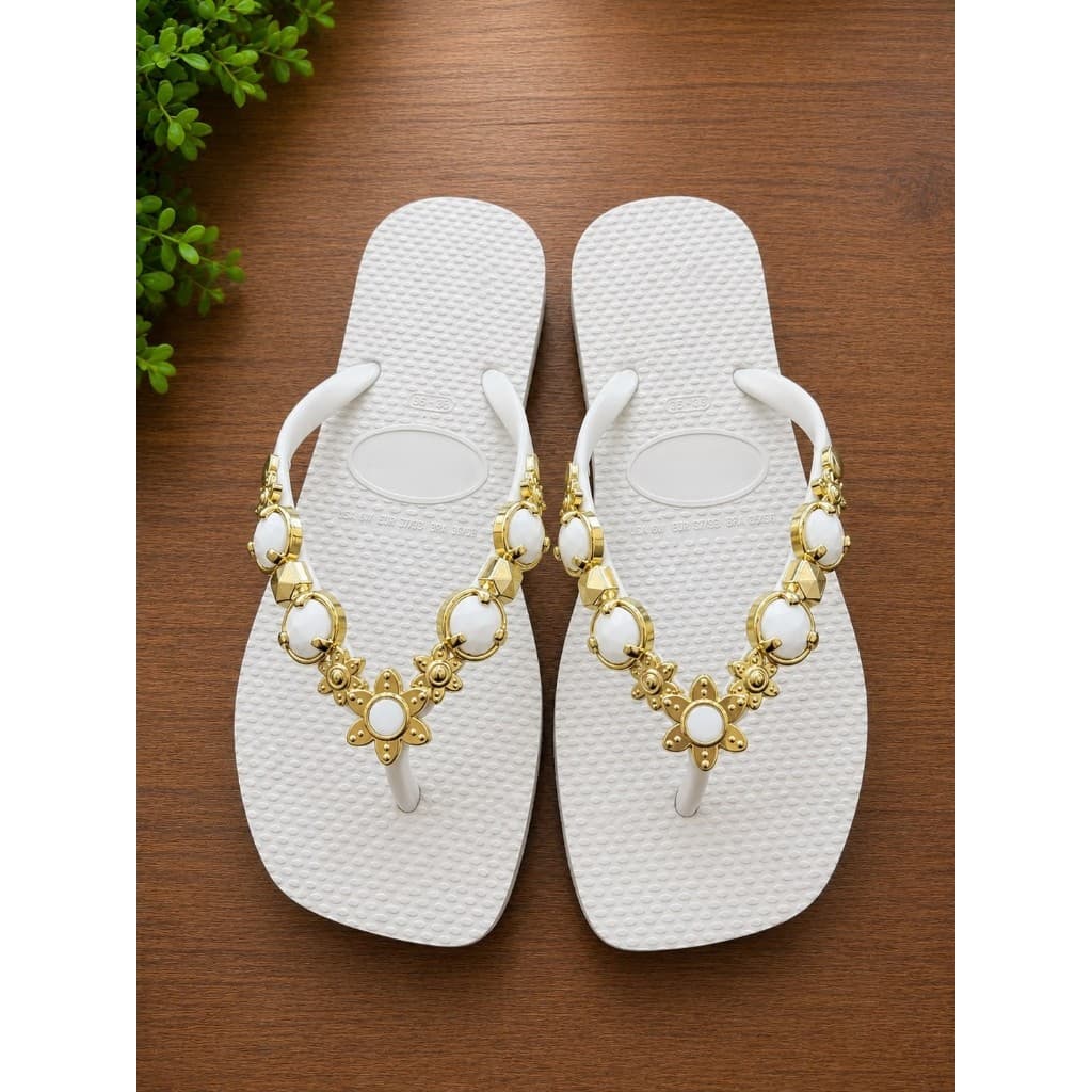 Chinelo Feminino Branco Modelo Pedraria Glamour E Conforto A Escolha Certa Confortável e Macio