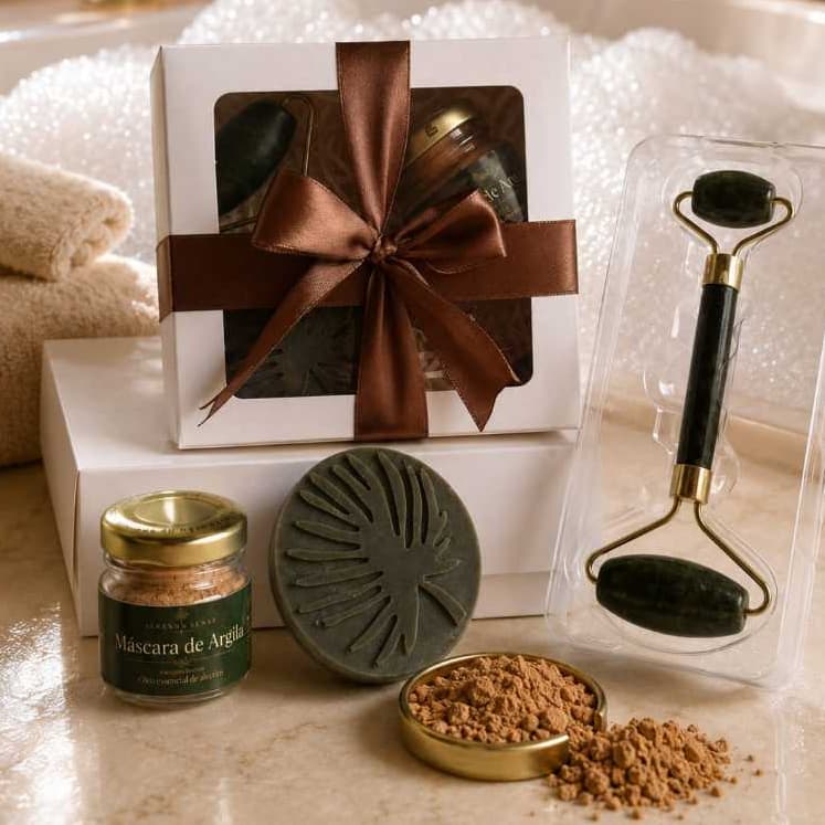 Kit Skincare Cuidado Facial Argila dourada com Oleo Essencial + Rolo de Jade + Sabonete Detox Facial