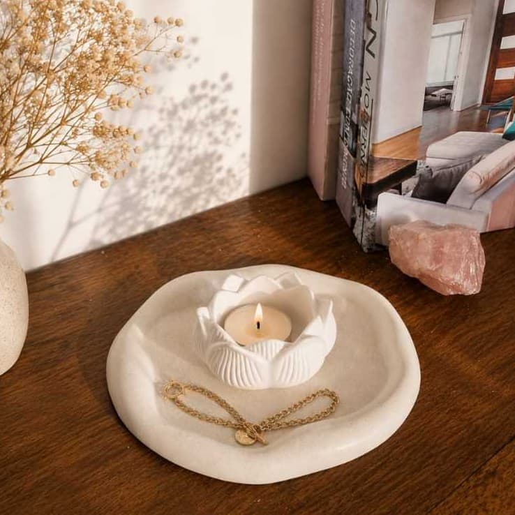 Kit Decorativo 1 Bandeja Orgânica + 1 Porta Joias | Porta Vela Flor de Lotus 2 Peças