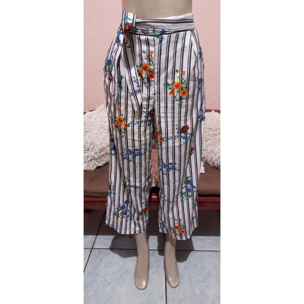 calça vintage    primavera verão feminina deZZafio/P com zíper