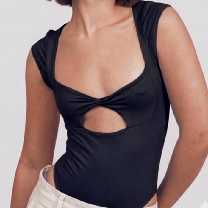 Body Feminino Decote Coração Vazado Casual Elegante