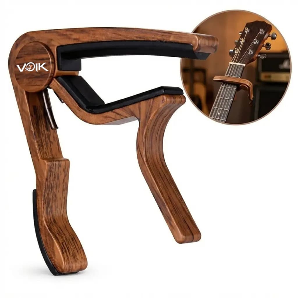 Capotraste Para Violão Guitarra Ukulele Voik CAPO WOOD Em Alumínio Cor Marrom Imita Madeira