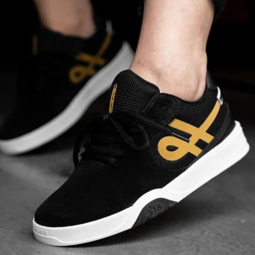 Tênis Casual Preto Gold Essencial