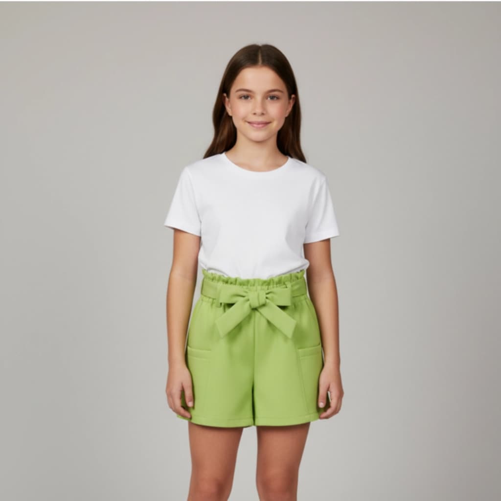 Short de Alfaiataria Juvenil para Meninas com Bolsos e Detalhe de Laço para Amarrar.