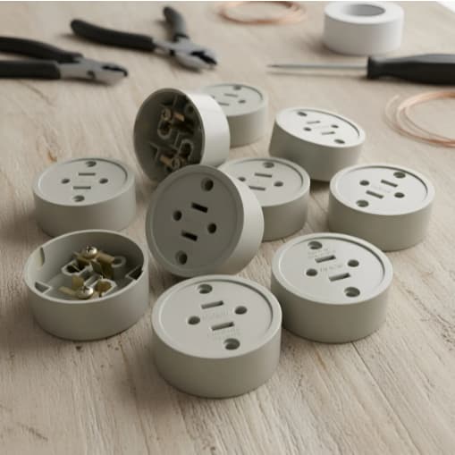 Kit 10 Tomadas Redondas Cinza de Sobrepor Ideal para Instalações Elétricas
