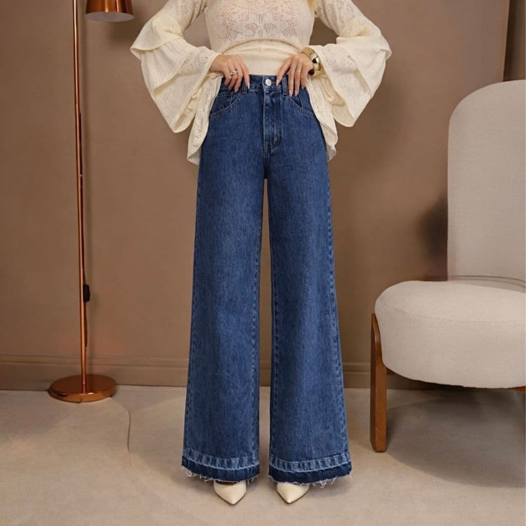 Calça Jeans Wide Leg Feminina com Barra Desfiada Elegante com Bolsos Premium