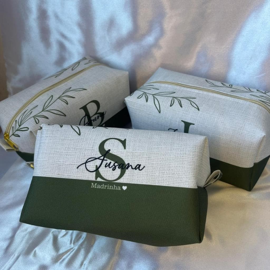 Necessaire BOX M verde oliva personalizada c/ nome/madrinha/padrinho, presente, aniversário.