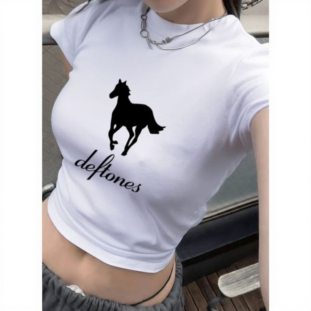 Blusa Slim Fit Baby tee Babylook suplex compressão colada feminina retrô tumblr rock banda deftones