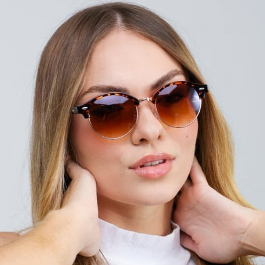 Oculos Sol Retro Metal Degrade Feminino Oncinha Redondo Unissex Dourado Haste Fina