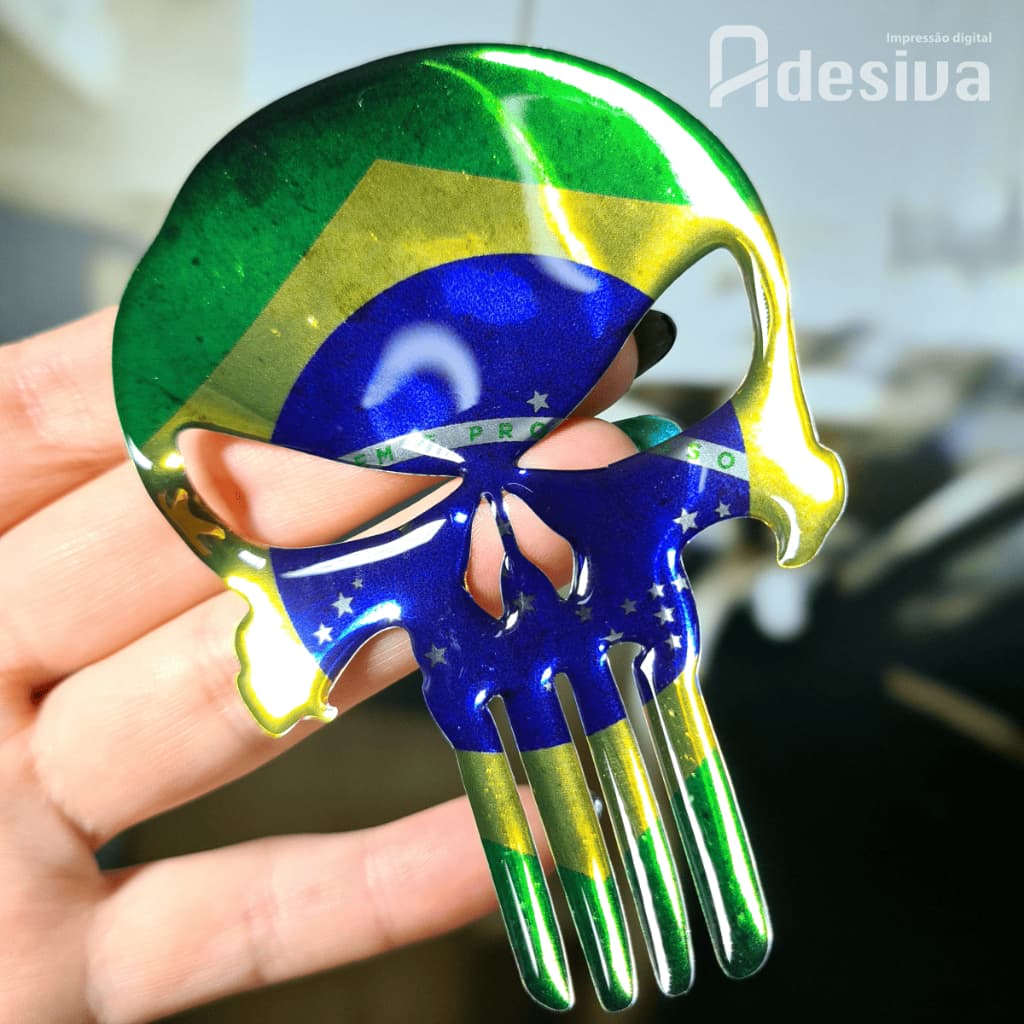 Adesivo Resinado Caveira Justiceiro 7x10cm – Para Carro, Moto e Capacete – Alta Qualidade e Durabilidade