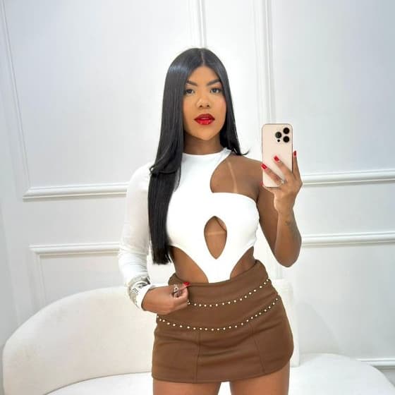 Body Mirela Feminino Duplo no Busto com Fecho Liso Vazado Tendência Recorte em Malha Suplex