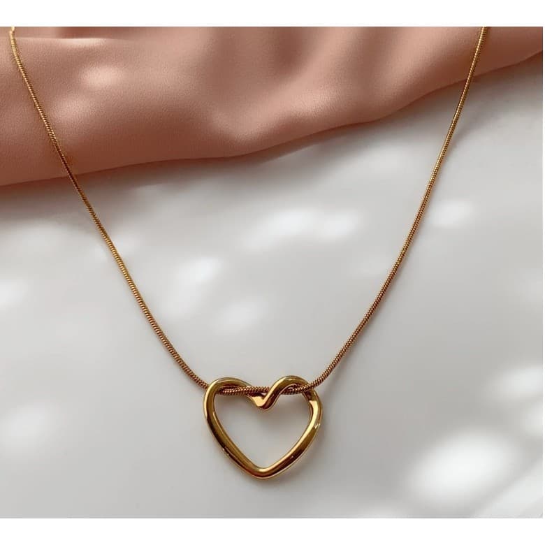 Colar Feminino em Aço Inoxidável 316L com Pingente Delicado ✨