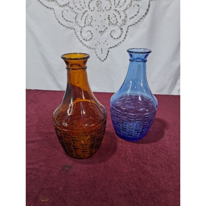 Dupla de jarros de vidro decorativos da década de 70,