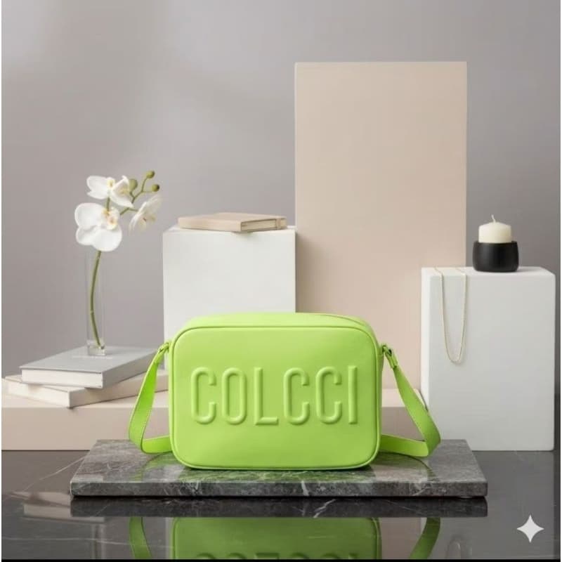 Bolsa colcci com alça ajustavel tiracolo bolsa emborachada