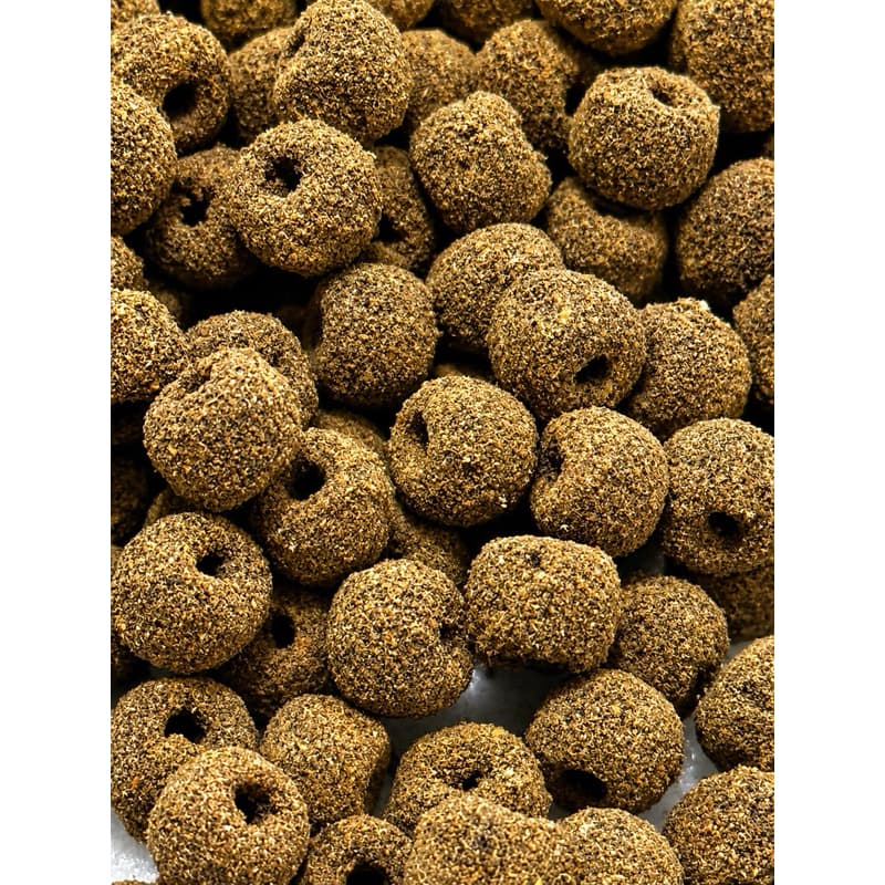 miçangas 10mm empanadas com ração p40 não descasca não mofa ótima resistência e muito eficaz na pesca de tambas