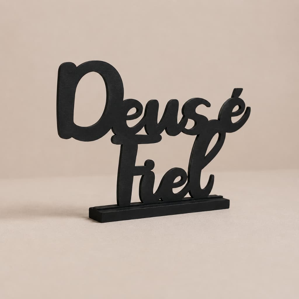 Frase Decorativa DEUS É FIEL 290x200mm Preto MDF Placa Parede Decoração Sala Quarto
