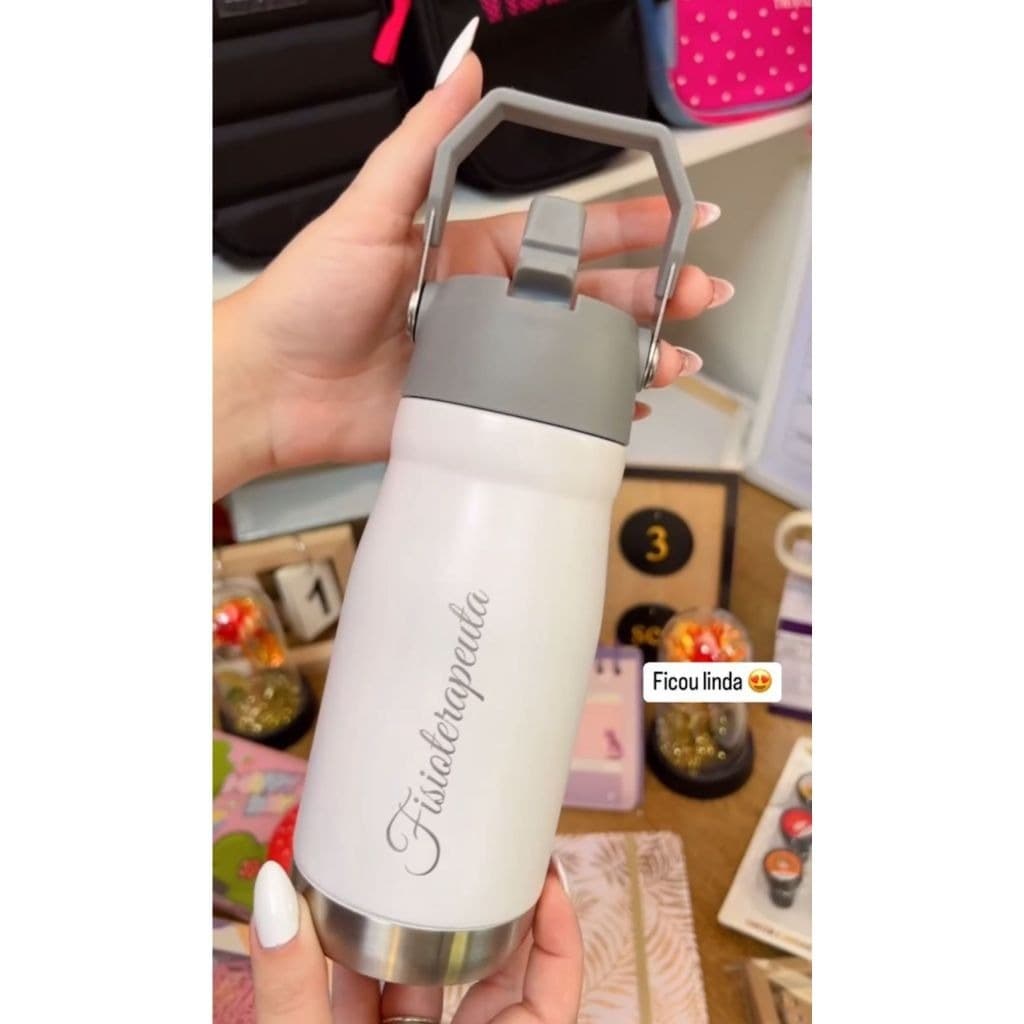 Garrafa Personalizada Térmica de Aço Inox com Alça Retrátil | Personalização a Laser (Nome, Logo ou Frase)