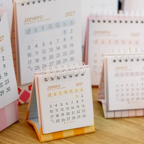 MINI CALENDÁRIO DE MESA 2027 COM WIRE-O