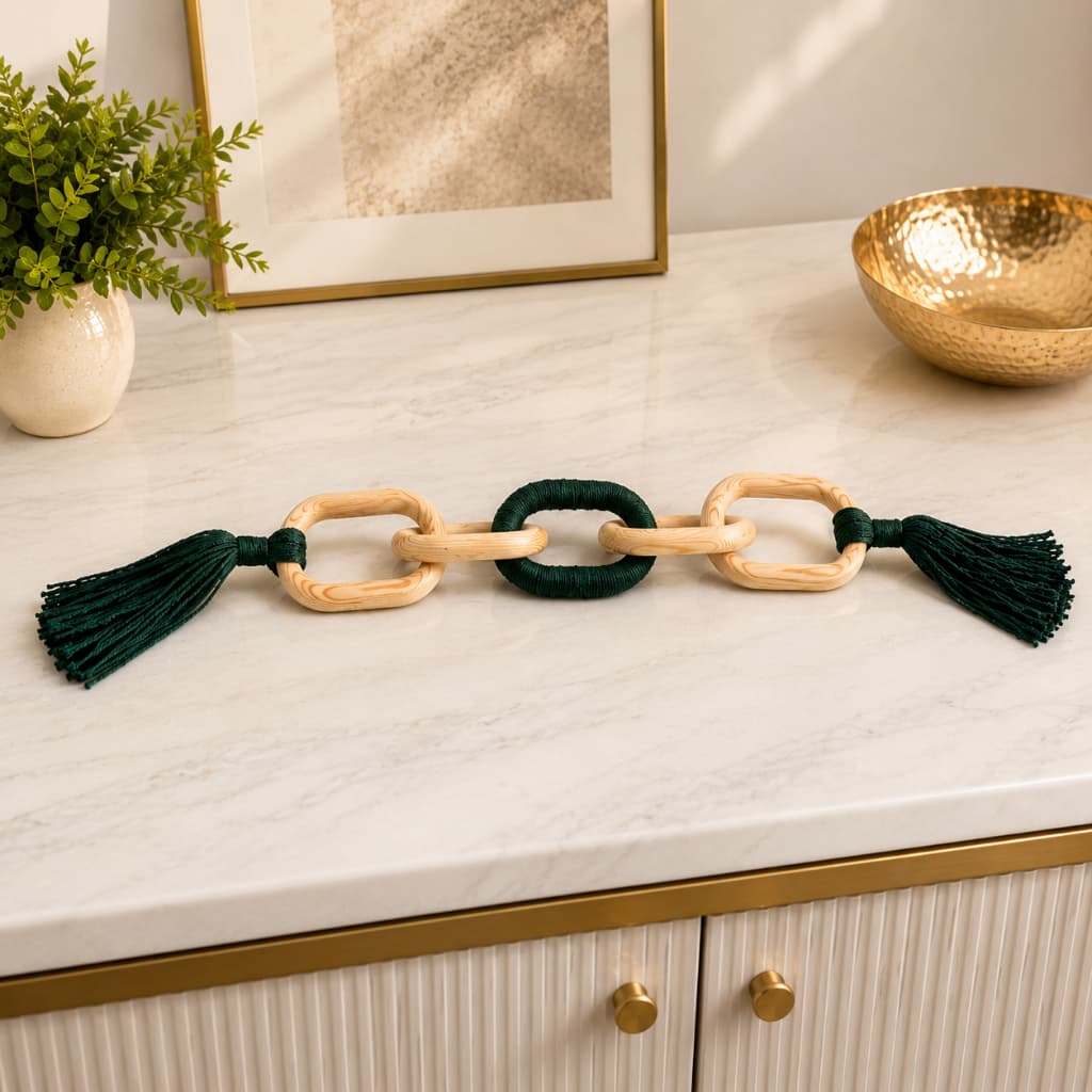 Colar de Mesa Decorativo Elo em Madeira Natural Verde Musgo 90cm