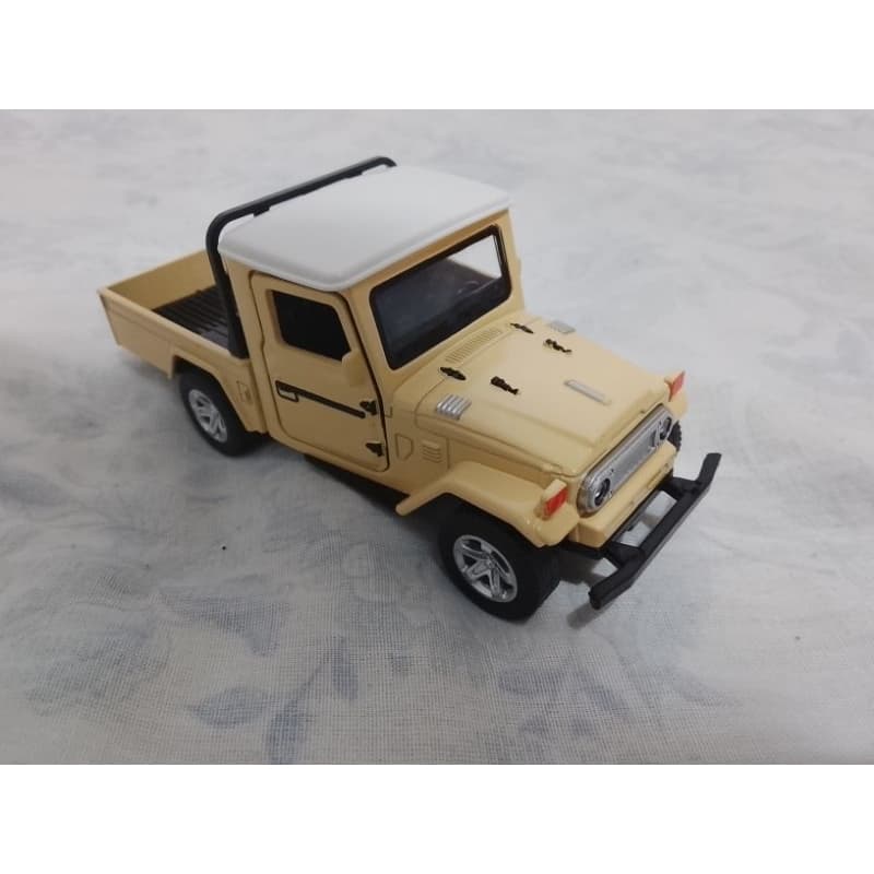 camionete bandeirante escala 143