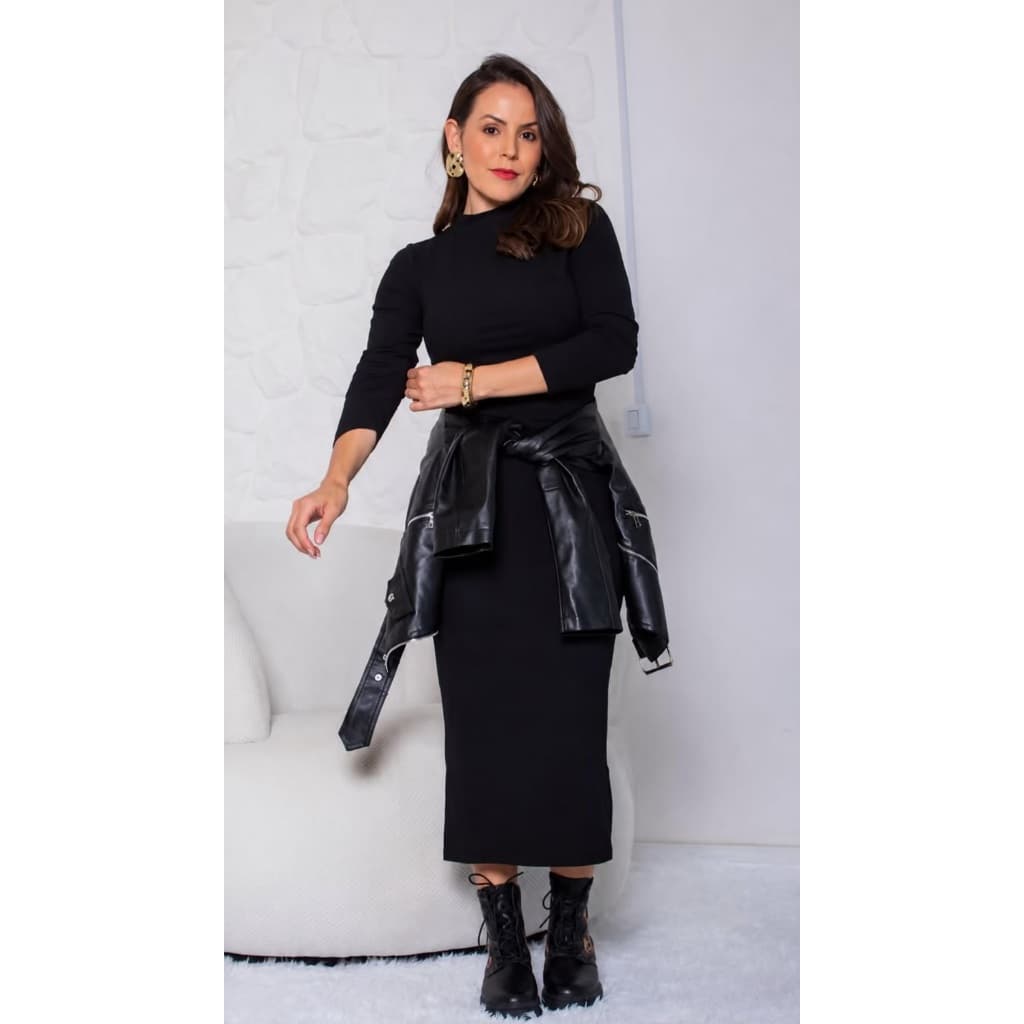 Vestido Longo Luna com Fenda Lateral Manga Longa Gola Alta em Malha Canelada