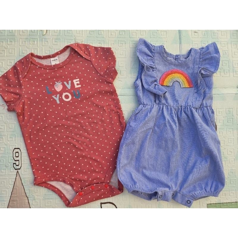 Desapego lindíssimo Body e macaquinho 9 a 12 meses bebê menina