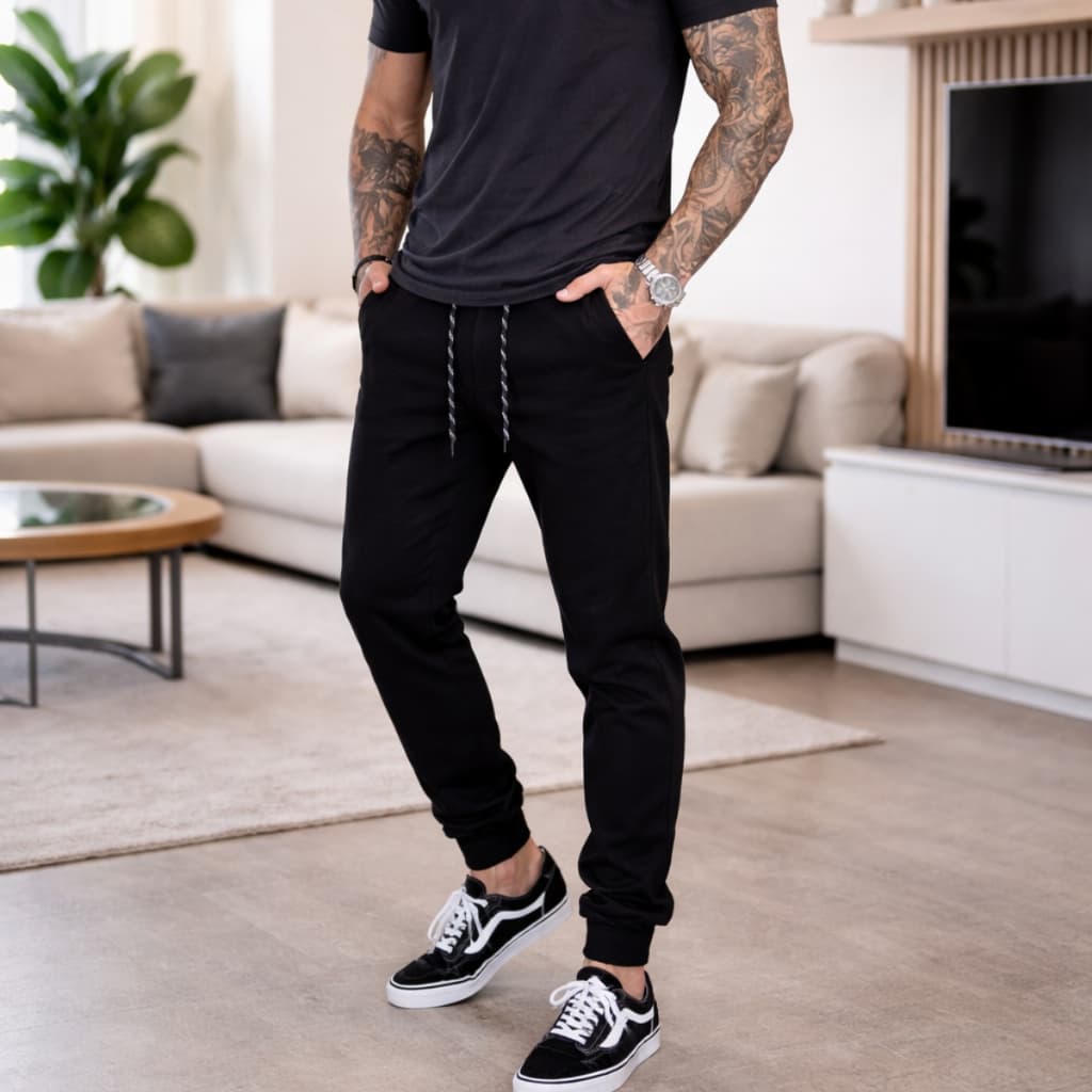 Calça Jogger Masculina Preta Sarja Premium Conforto Cordão Ajustável Barra Elástica Estilo Urbano Versátil Streetwear