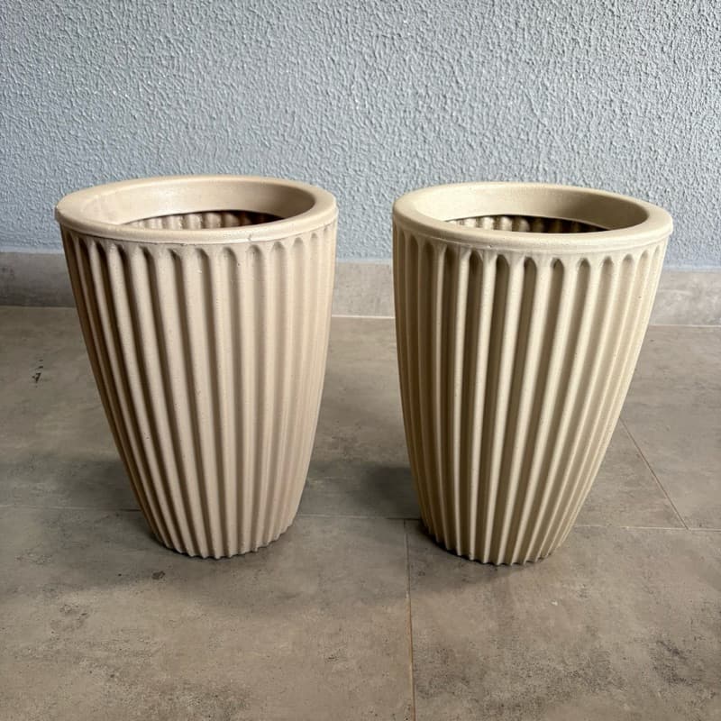Kit 2 Vasos em Polietileno Coluna Romana Tamanho P, N1 para Plantas, Decoração, Jardim, casa Interior e Exterior