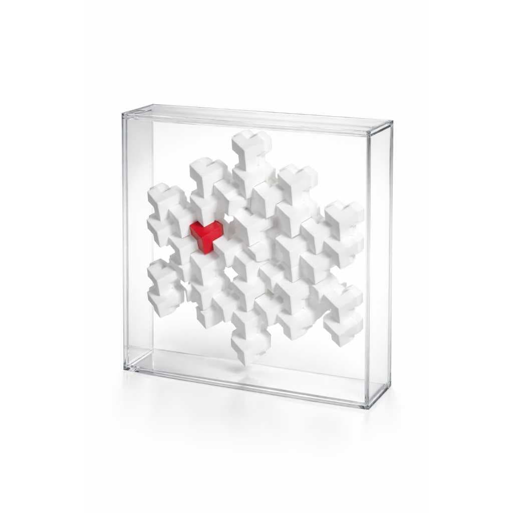 Escultura de mesa decorativa [CUBOS AGRUPADOS cruz 1 vermelh] em impressão 3D PLA com caixa de acrílico – 20 x 20 x 4cms