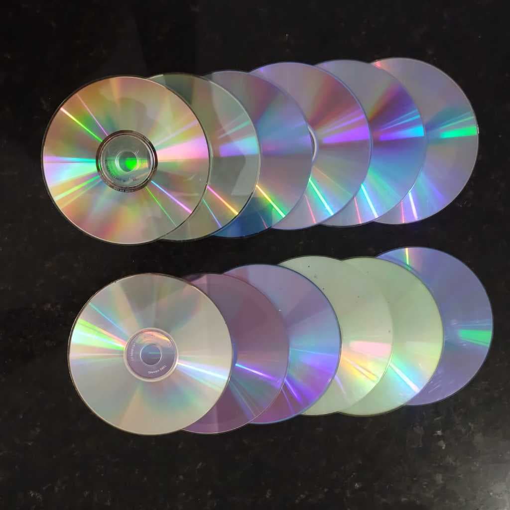 Lote 50 Cd's\Dvd's Usados para Decoração e Artesanatos