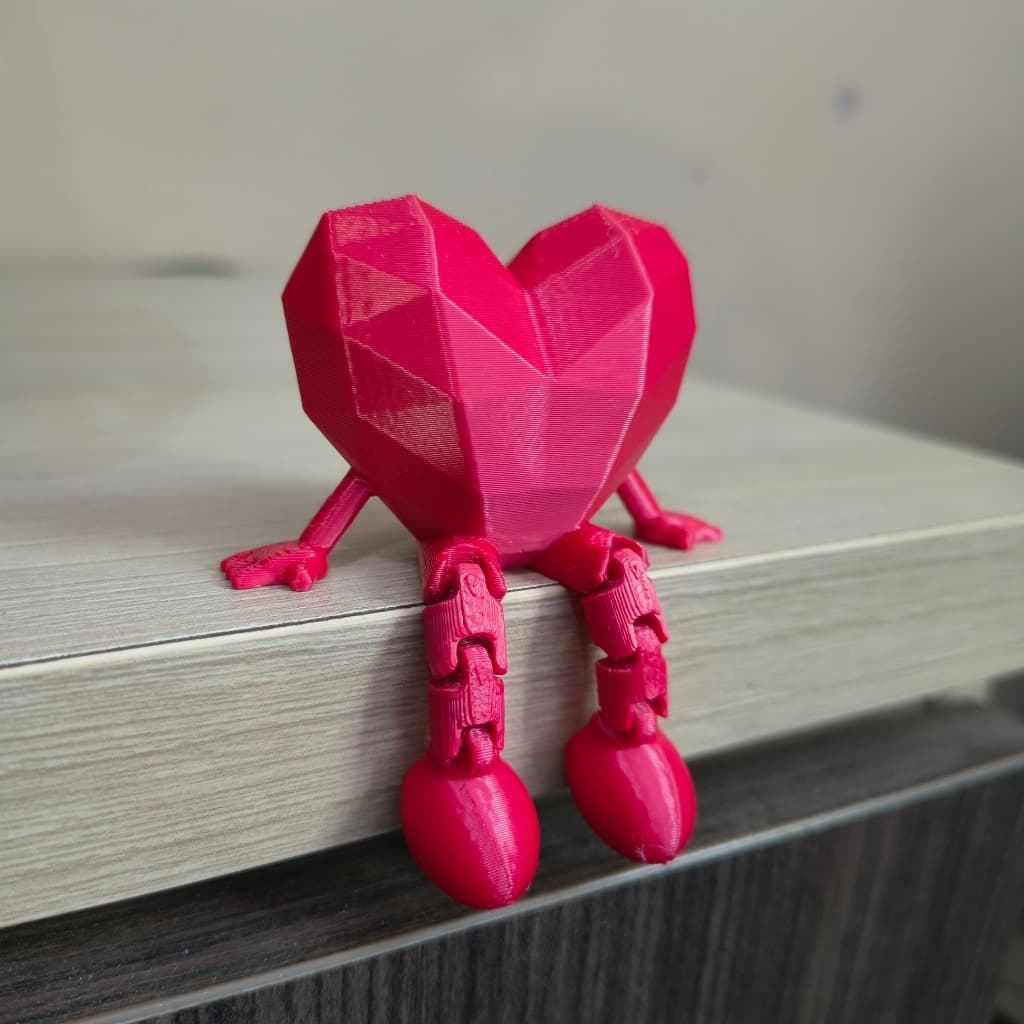 💖 Coração com Perninhas Articuladas 3D Fofo e Divertido Presente Dia Das Mães Criativo Decoração Romântica Diferente