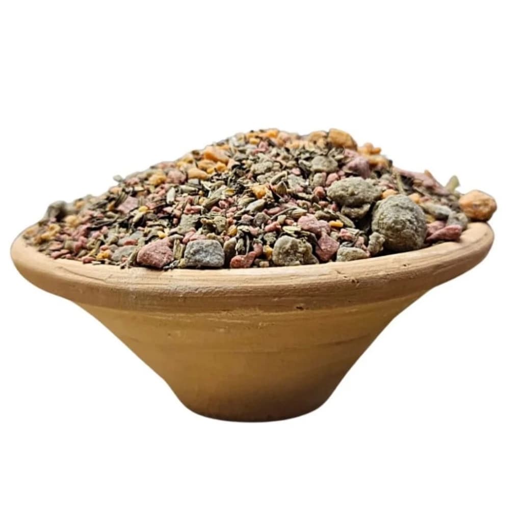 Leve para seu ritual espiritual um poderoso kit de defumação completa, com ervas secas selecionadas e resinas naturais d