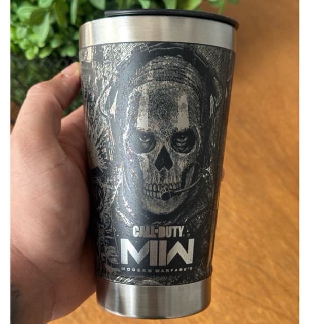 Copo Termico Com Tampa e Abridor de Garrafa 473ml Tema Call Of Duty