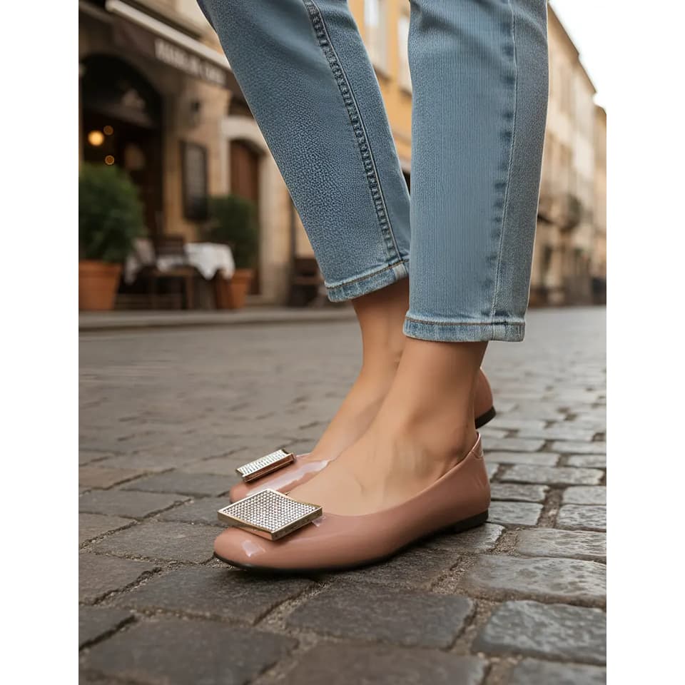 Sapatilha Feminina Moleca Verniz Siena Nude Bico Quadrado