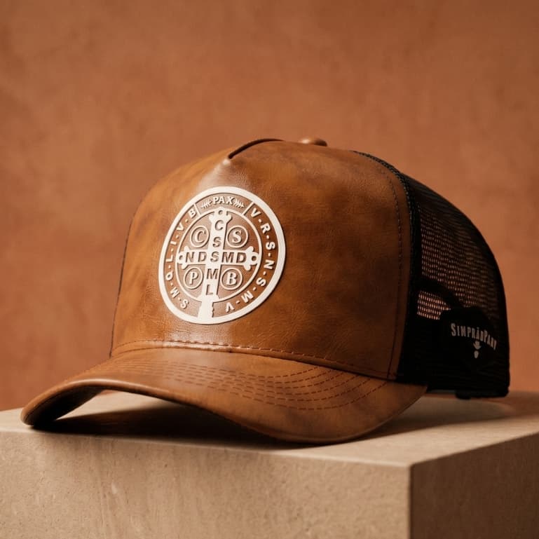 Boné Chapéu Country Aba Curva Couro Medalha De São Bento Bordado Trucker Masculino Feminino Ajustável Respirável Premium