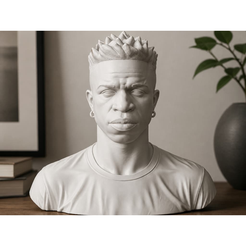 Busto Estatueta Vini Jr Decorativa Escultura Colecionável do Craque Brasileiro Vinicius Junior Realista para Decoração