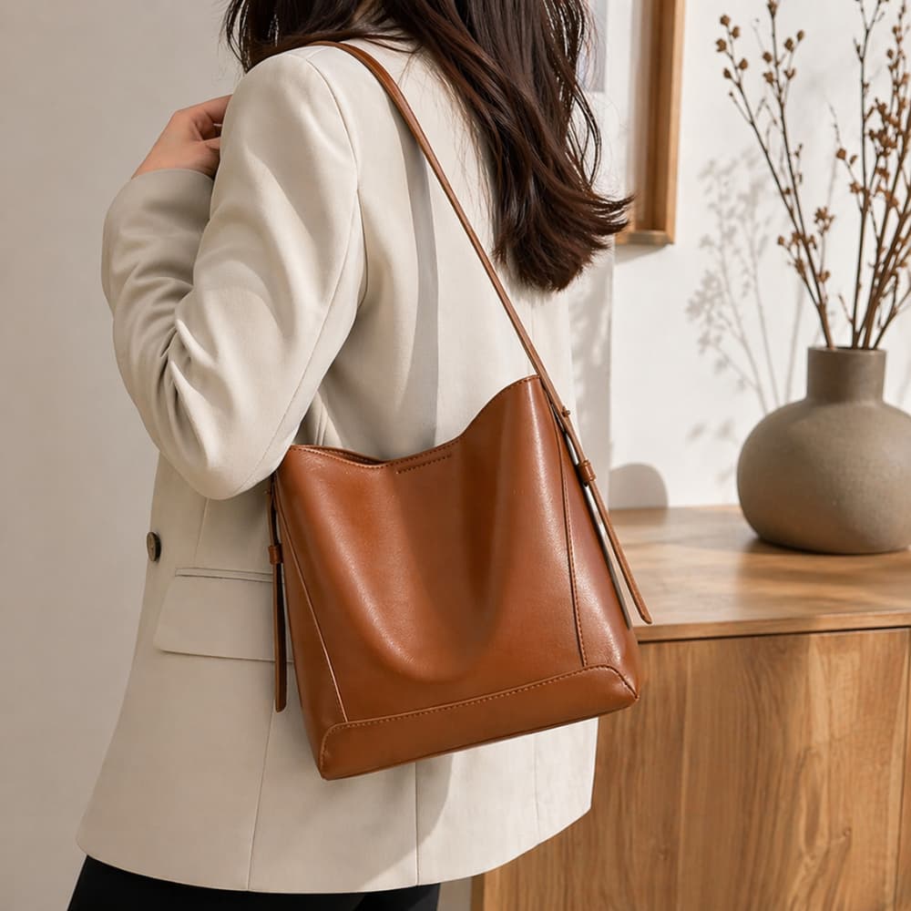 Bolsa Feminina Grande Casual C/ Alça Ajustável Lateral e Ombro Couro PU Impermeável Moderna Faculdade Estilo Sacola Tote