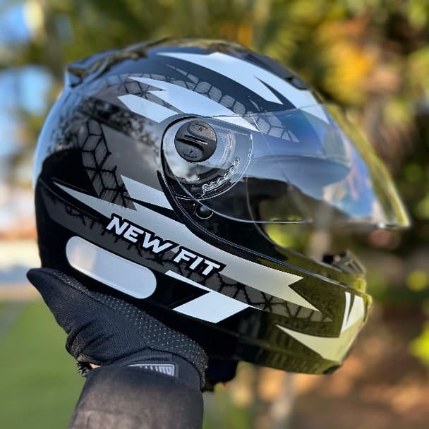 CAPACETE EBF NEW FIT CONTROL PRETO PRATA GRAFITE MOTOBOY + NARIGUEIRA + CHAVEIRO