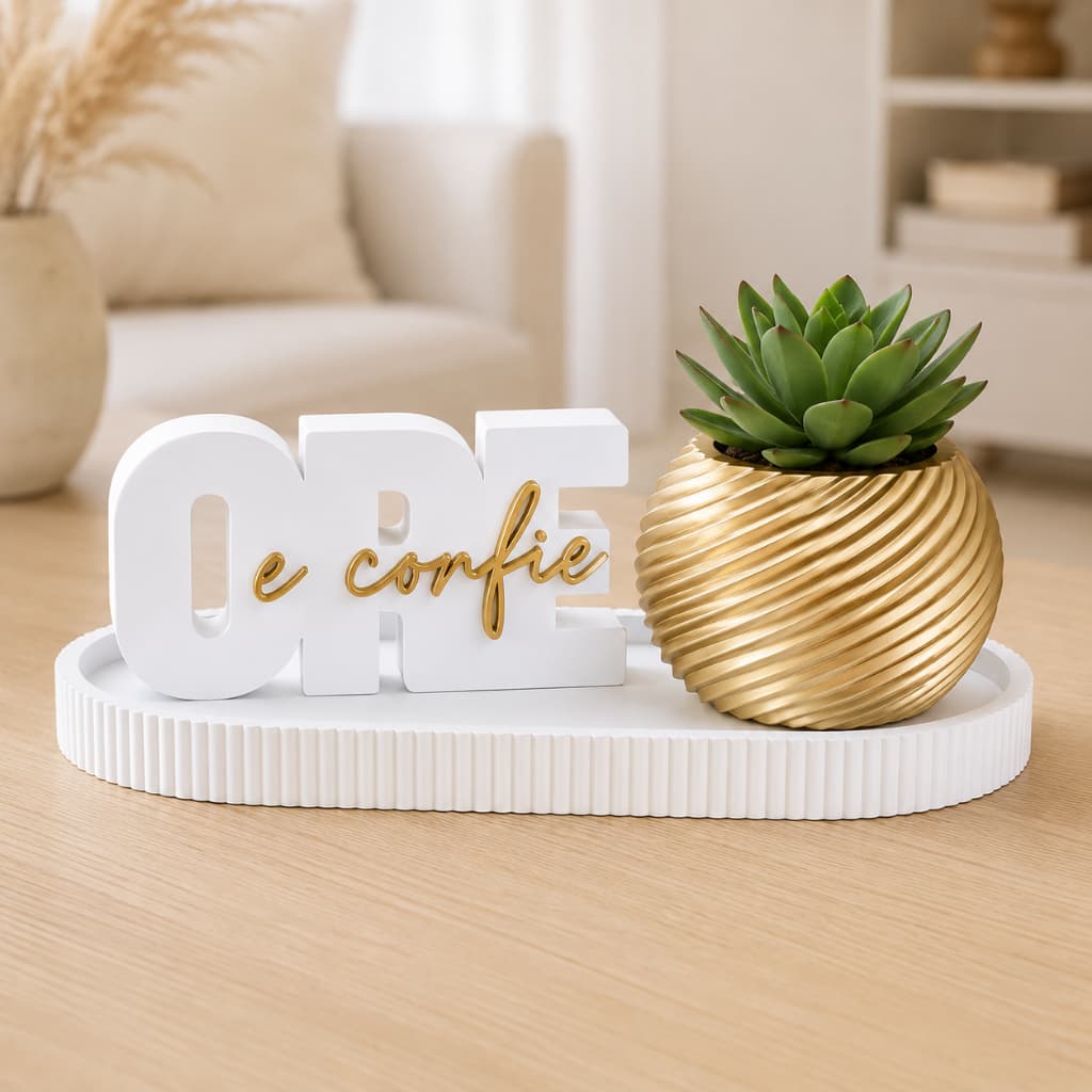 Kit Decorativo "Ore e Confie" com Vaso para Suculenta e Bandeja, Decoração Religiosa para Mesa e Aparador
